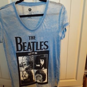 The Beatles t-shirt,says XXL but fits like a lg